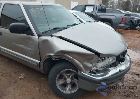 2000 Chevrolet S-10 Ls из США, поврежденный, VIN 1GCCS19W9Y8104987